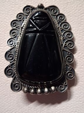 Black Onyx-Style Filigree Silver Brooch - Elegant Women’s Accessory